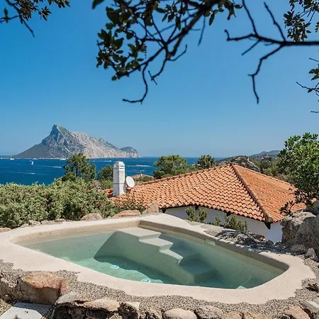 Villa Ninfea - Panoramic Sea View & Private Pools Porto Taverna